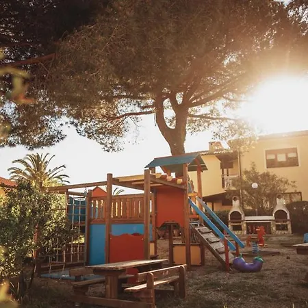 Il Mandorlo Aparthotel 4*