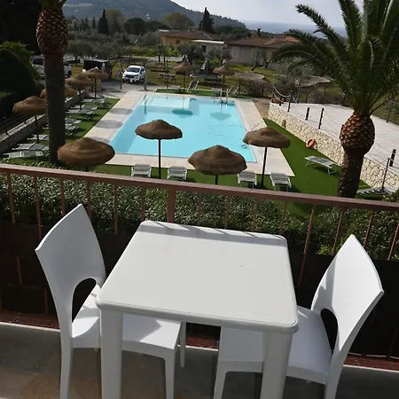 Il Mandorlo Aparthotel