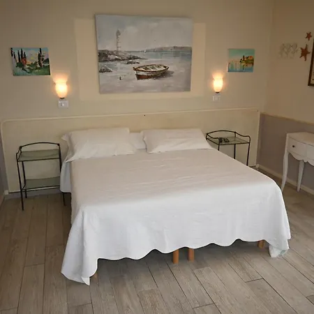 Il Mandorlo 4* Lacona