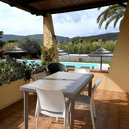 Aparthotel Il Mandorlo Lacona