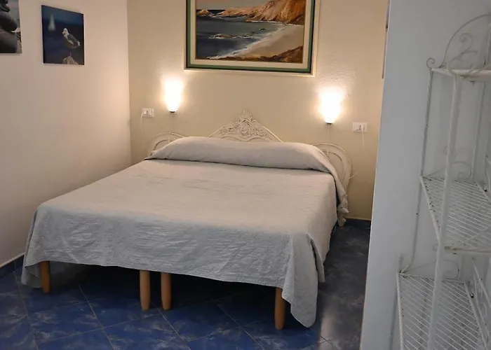 Ξενοδοχείο με διαμερίσματα Il Mandorlo 4*