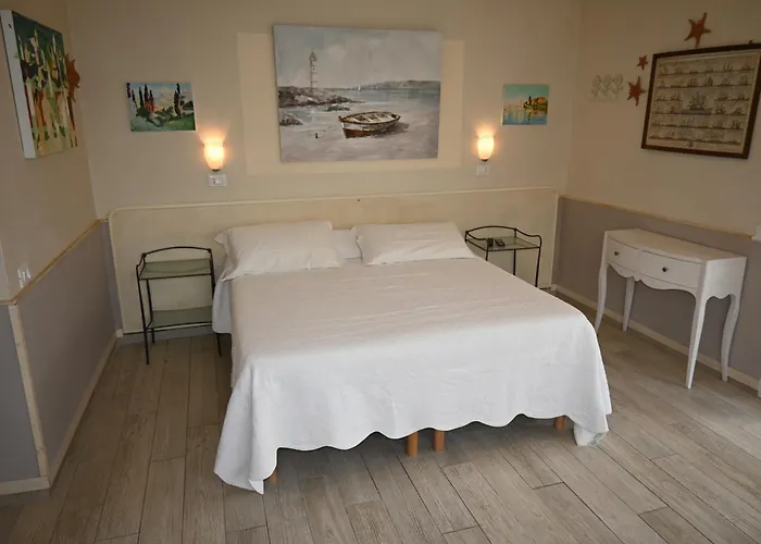 Il Mandorlo 4* Lacona