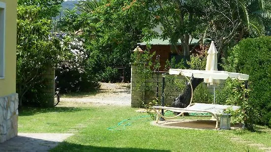 Ξενοδοχείο με διαμερίσματα Il Mandorlo 4*