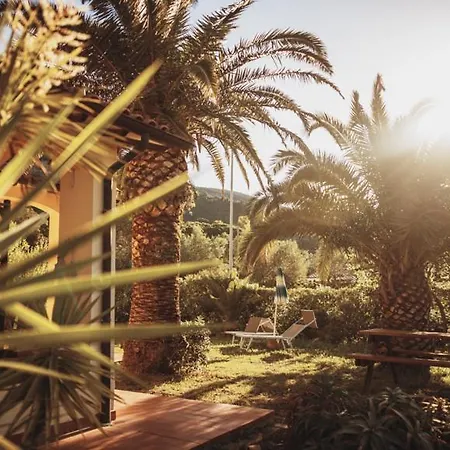 Aparthotel Il Mandorlo 4*