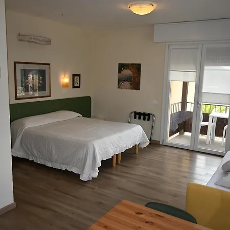 Il Mandorlo Aparthotel 4*