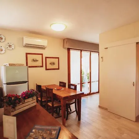 Il Mandorlo 4* Lacona