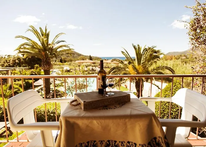 Aparthotel Il Mandorlo 4*