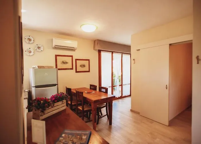 Il Mandorlo 4* Lacona